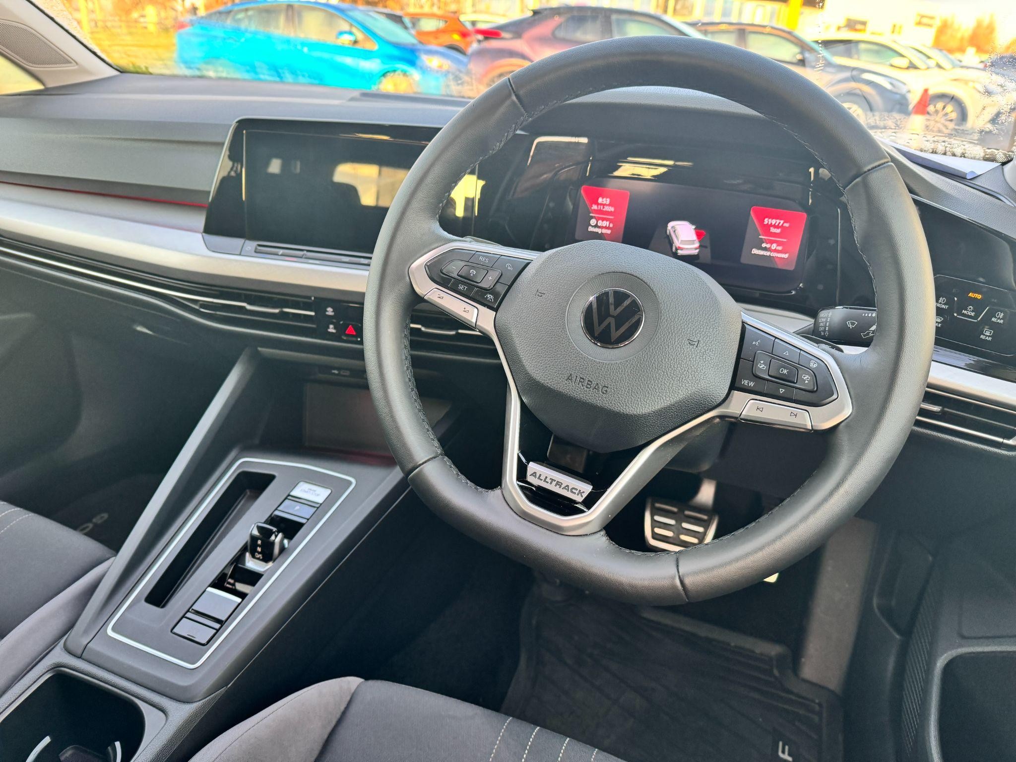 Volkswagen Golf Image 16