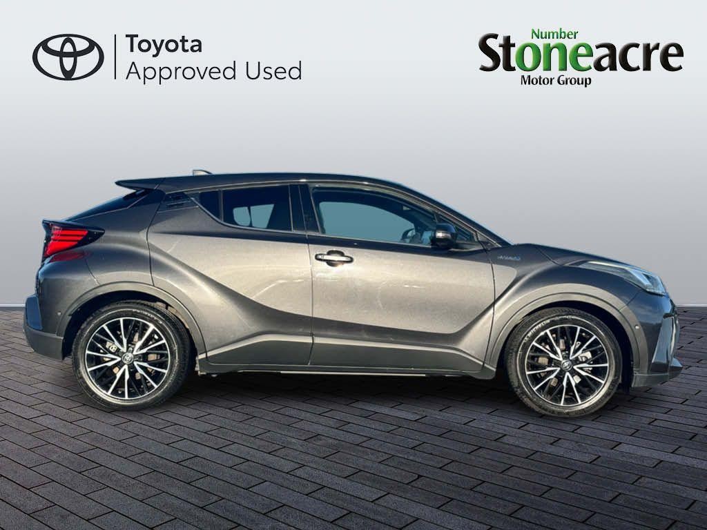 Toyota C-HR Image 4