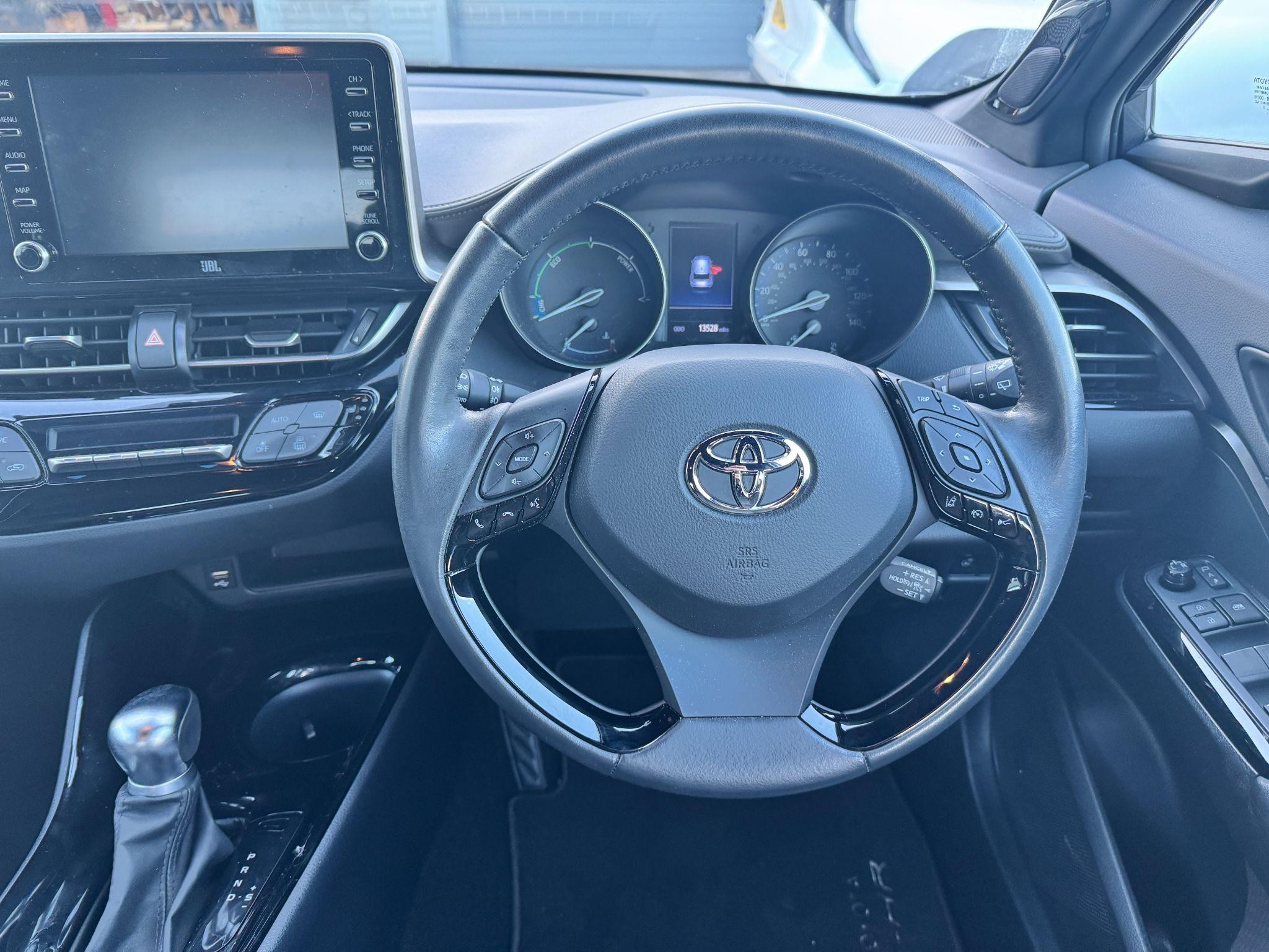 Toyota C-HR Image 19