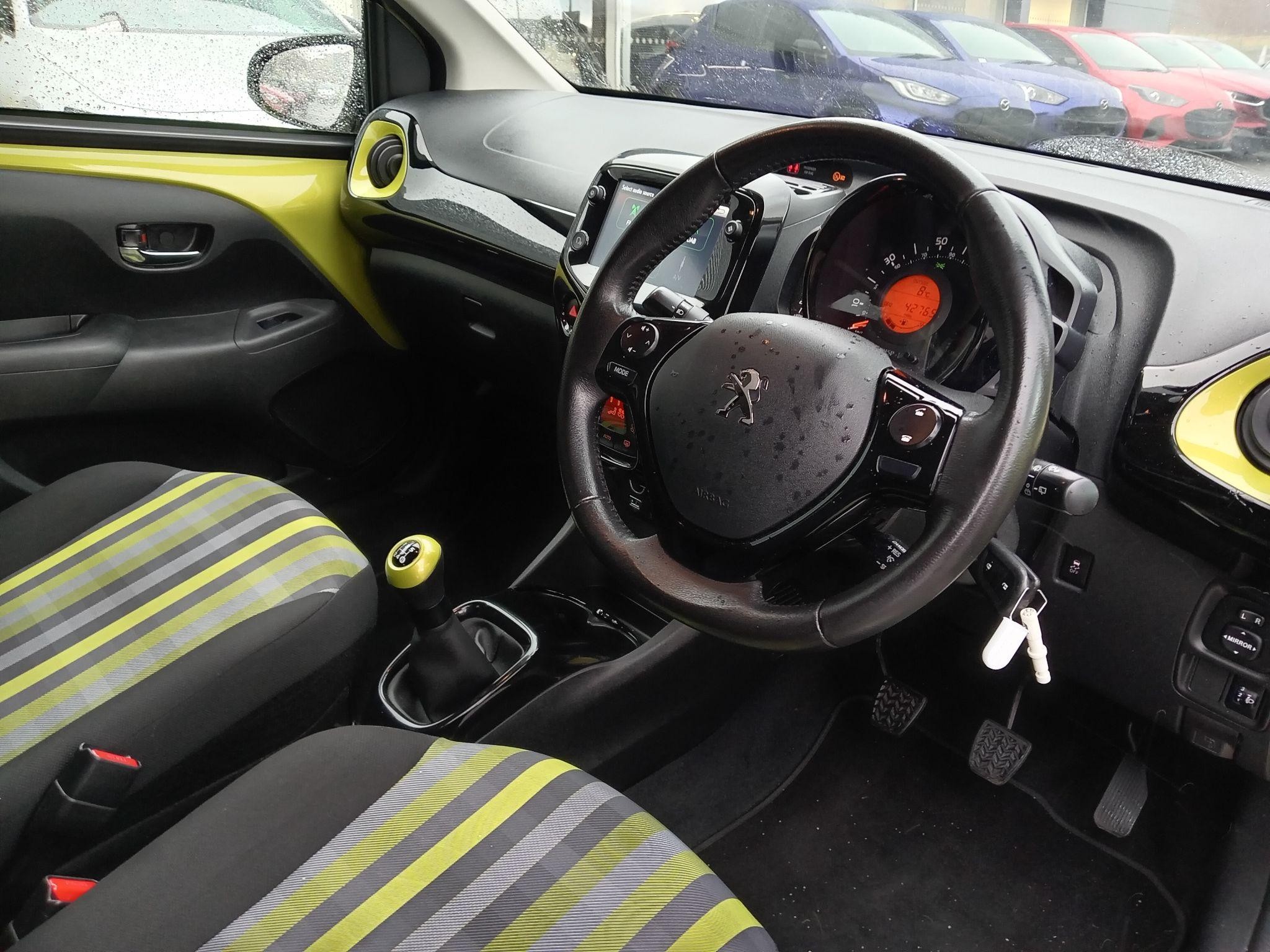 Peugeot 108 Image 16