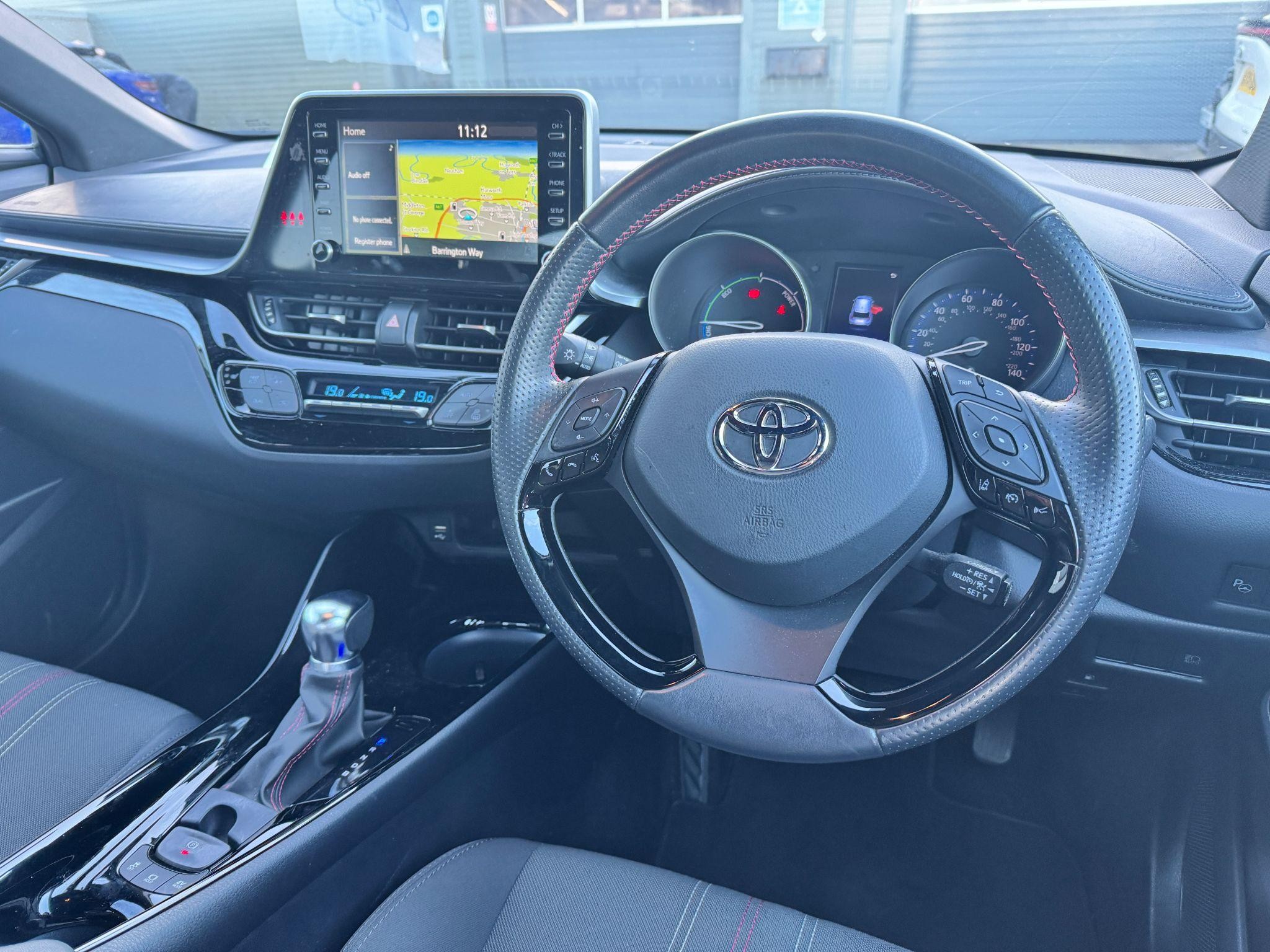 Toyota C-HR Image 18