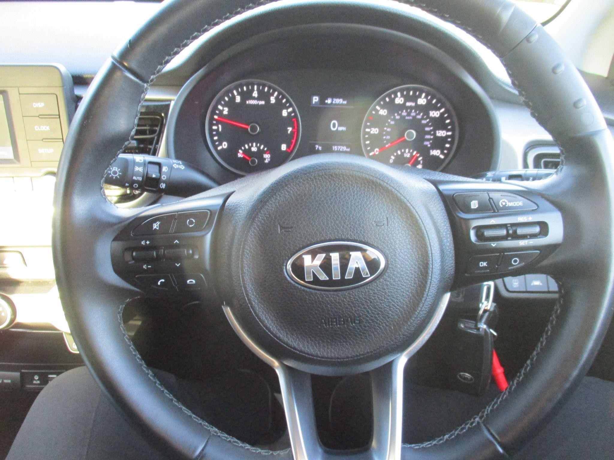 Kia Rio Image 20