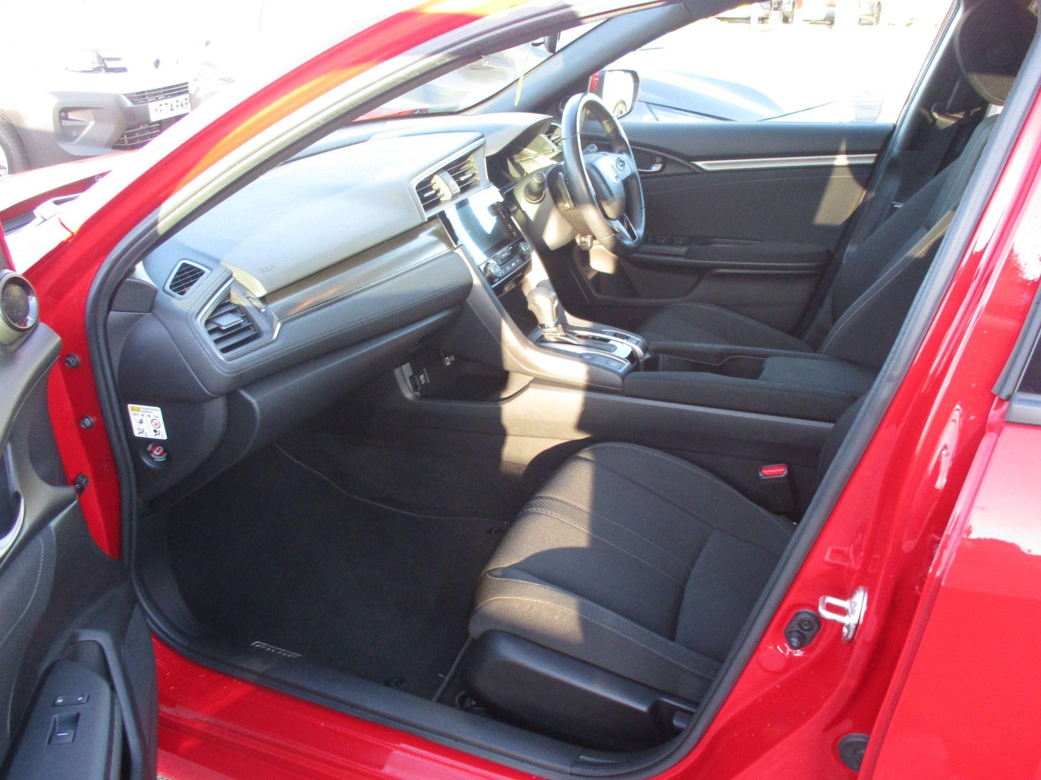 Honda Civic Image 13