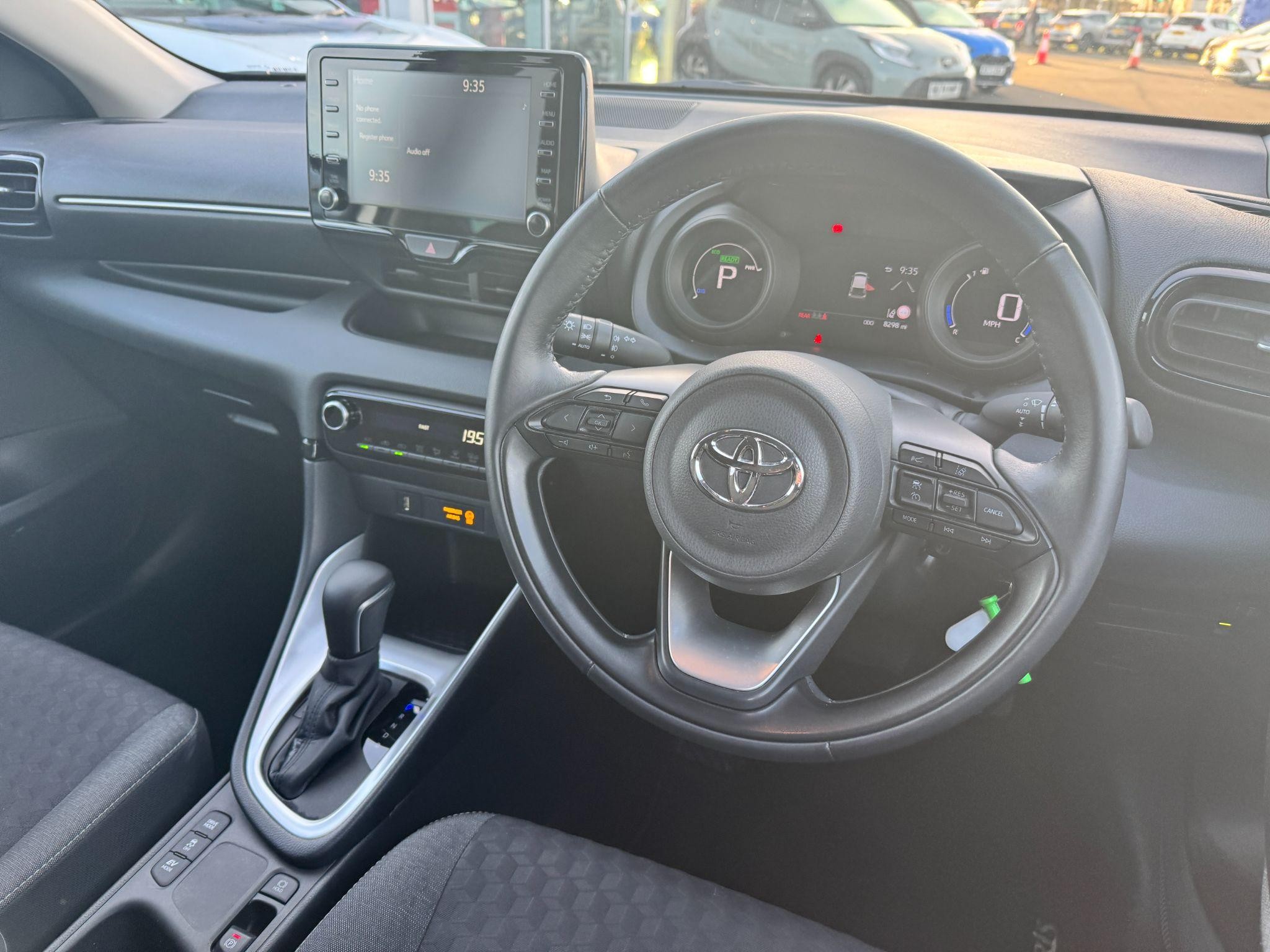 Toyota Yaris Image 18