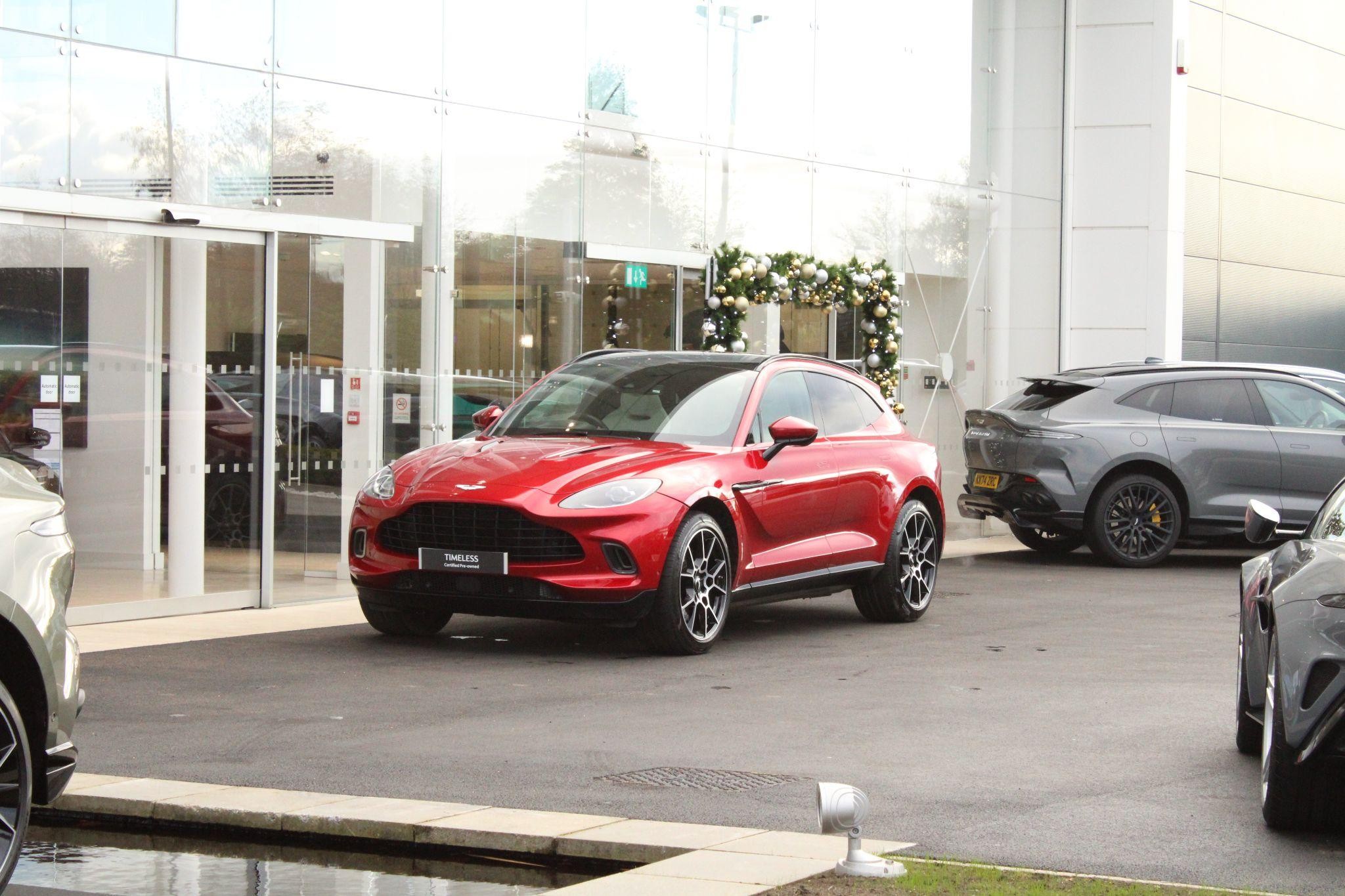 Aston Martin DBX Image 34