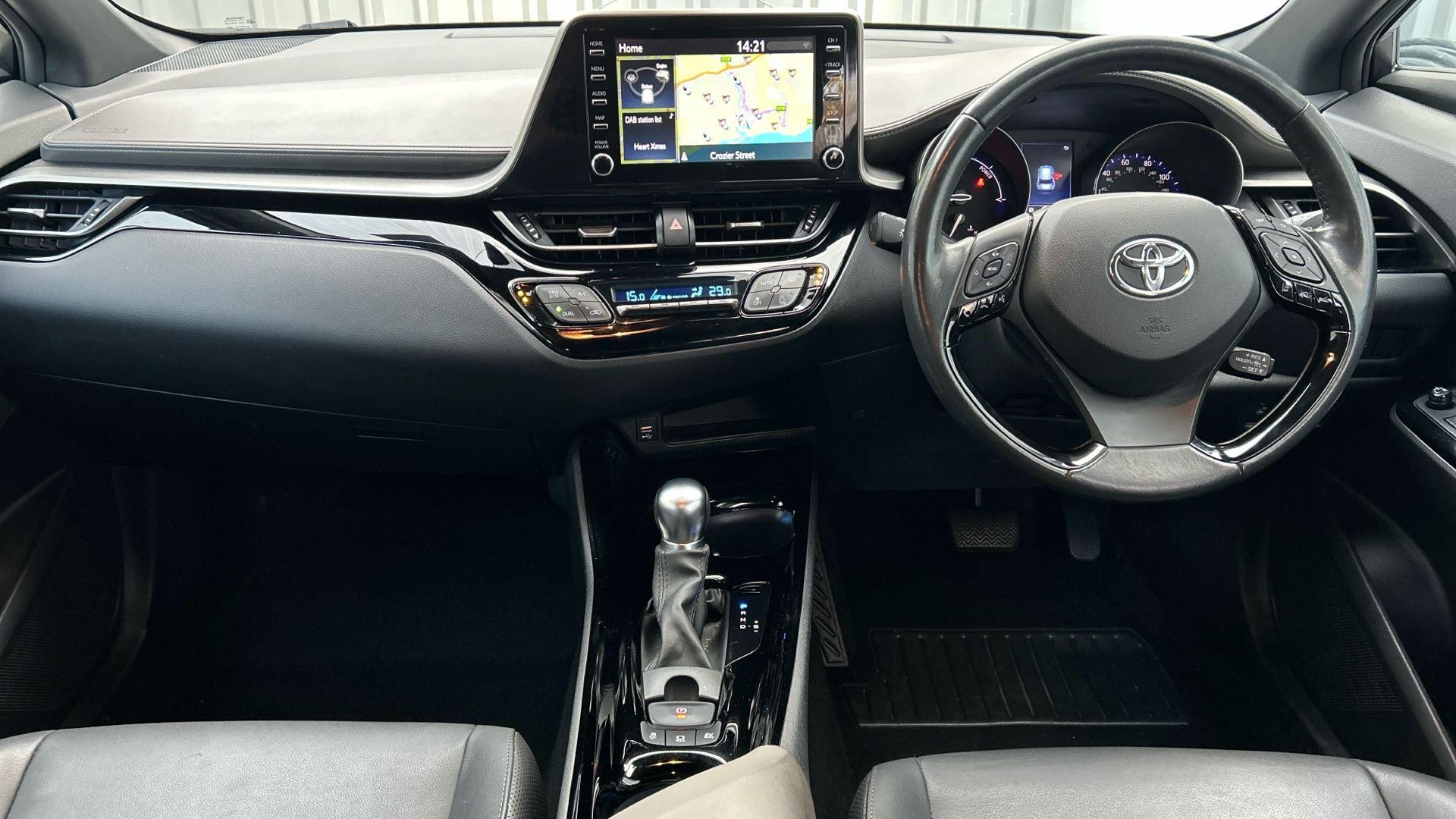 Toyota C-HR Image 11