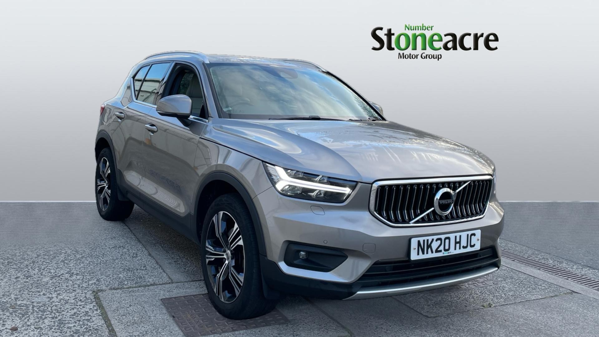 Volvo XC40 Image 1