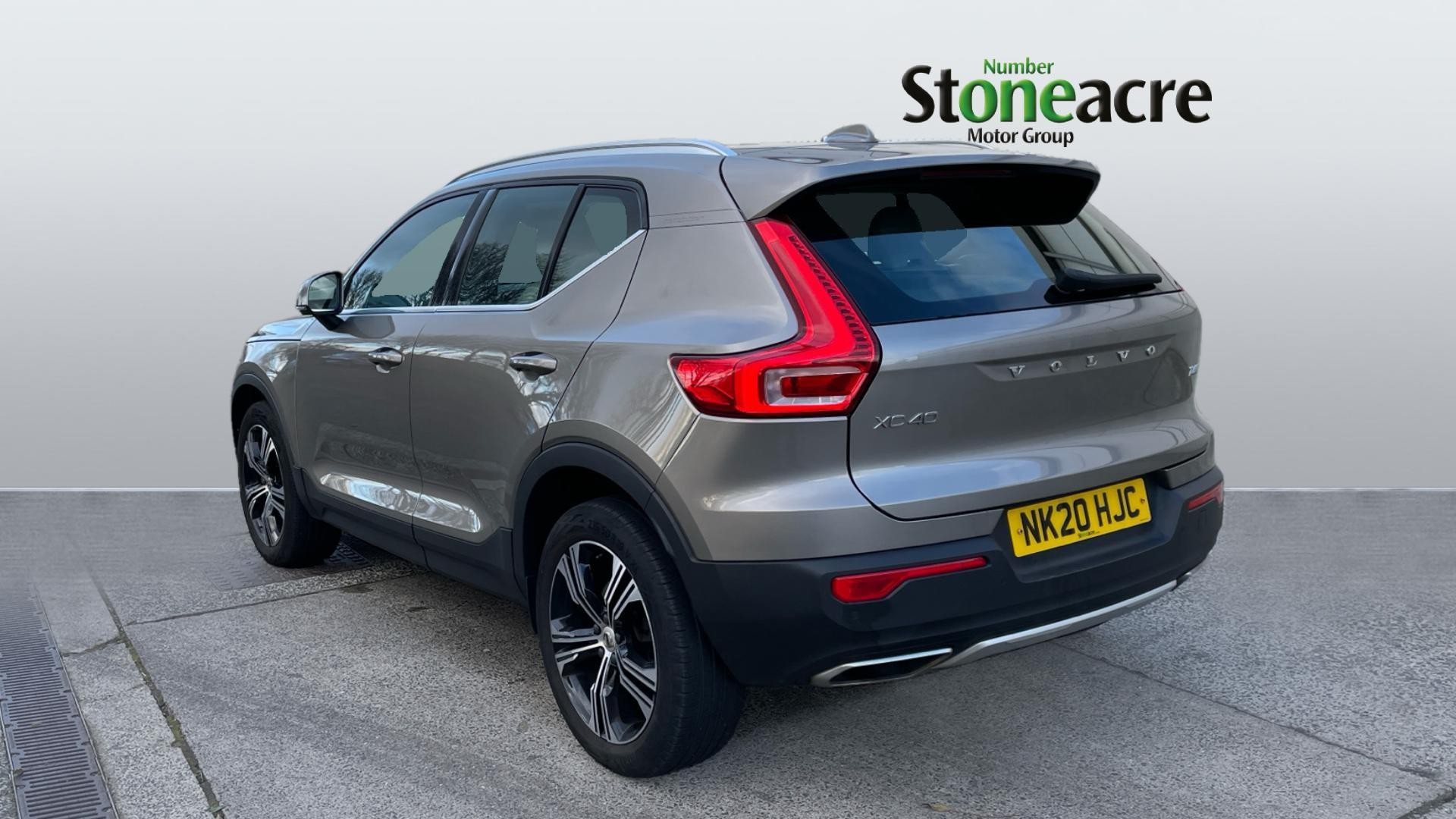 Volvo XC40 Image 2