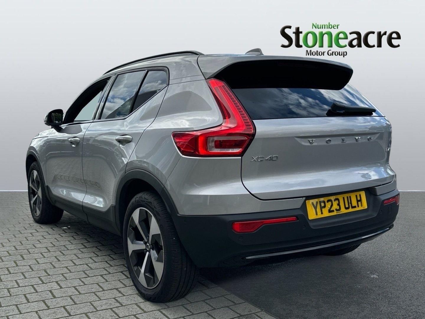 Volvo XC40 Image 2