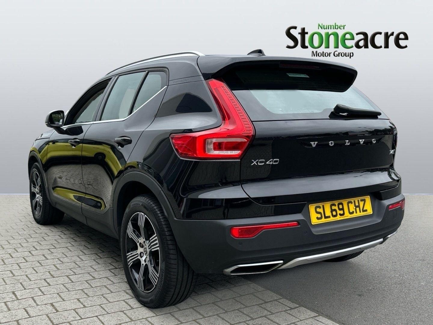 Volvo XC40 Image 2