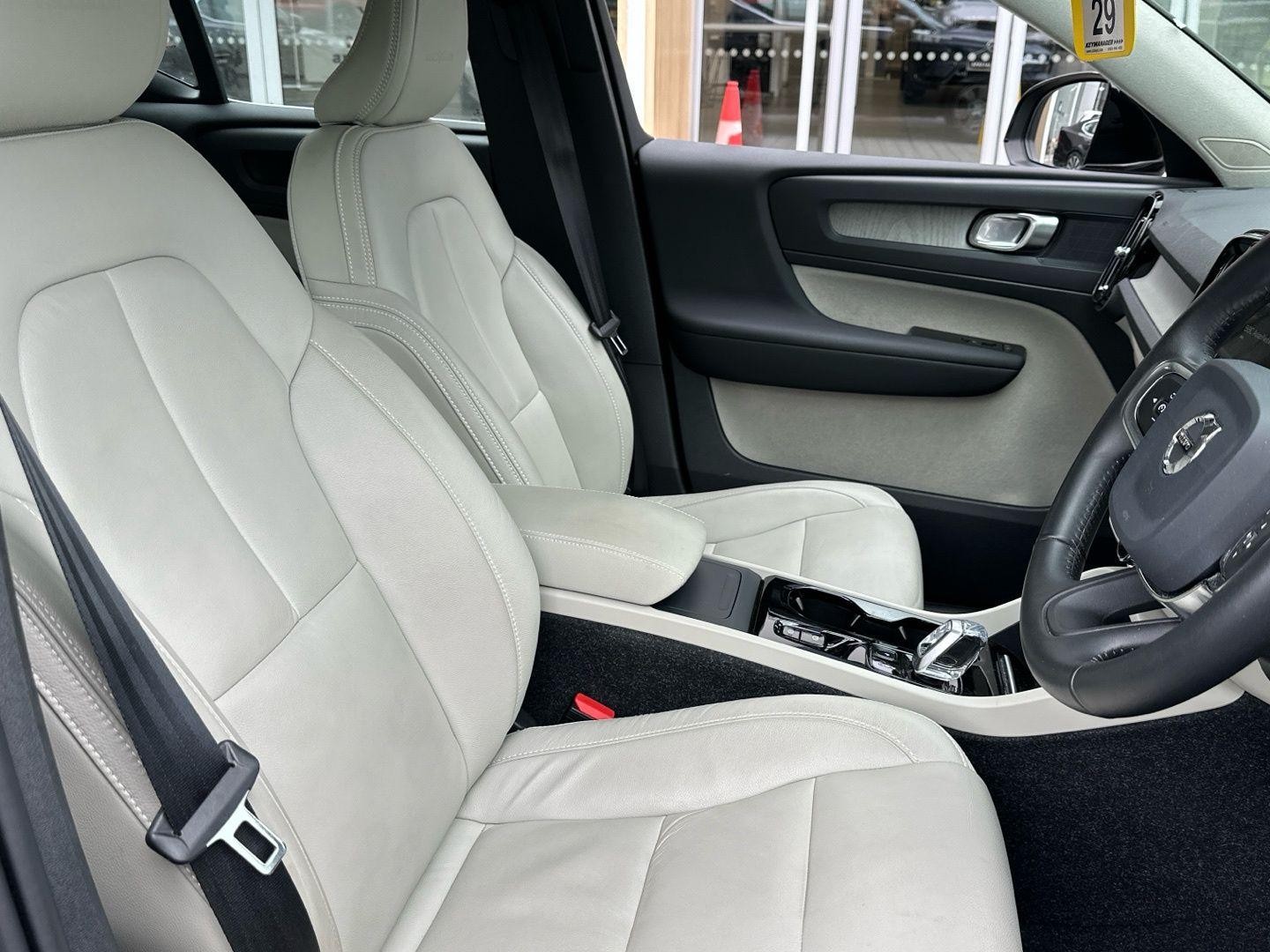 Volvo XC40 Image 9