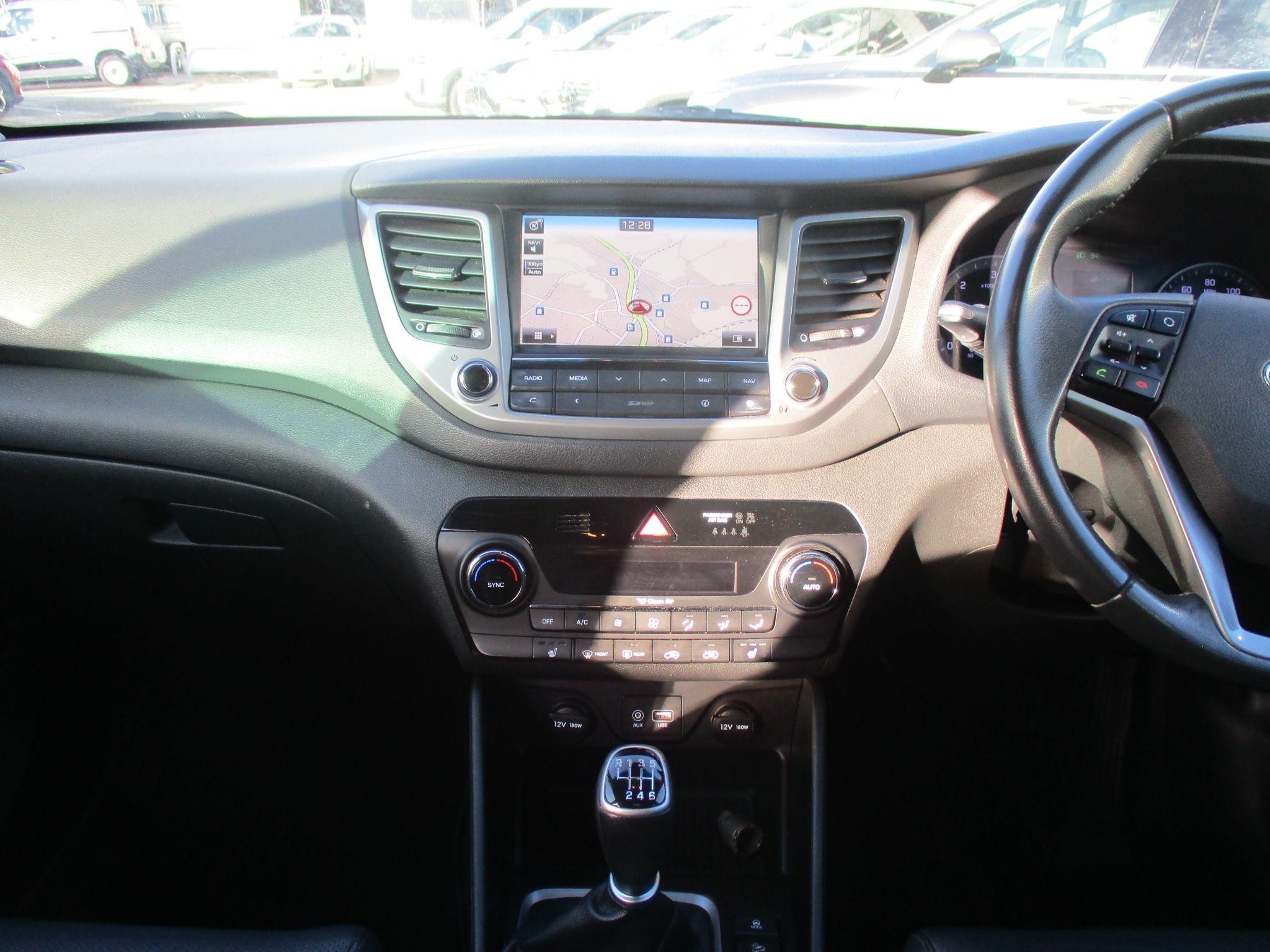 Hyundai TUCSON Image 14