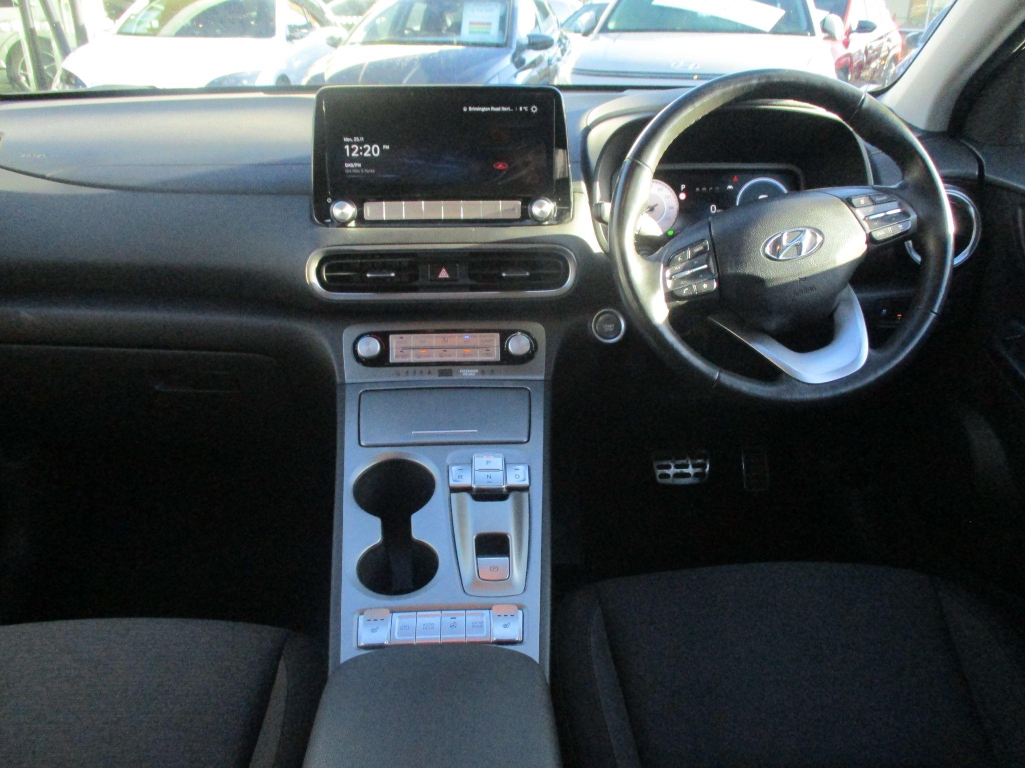 Hyundai KONA Image 13