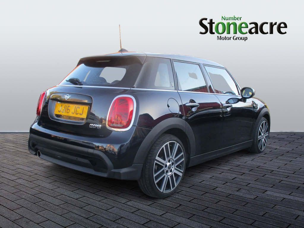 MINI Hatch Image 3