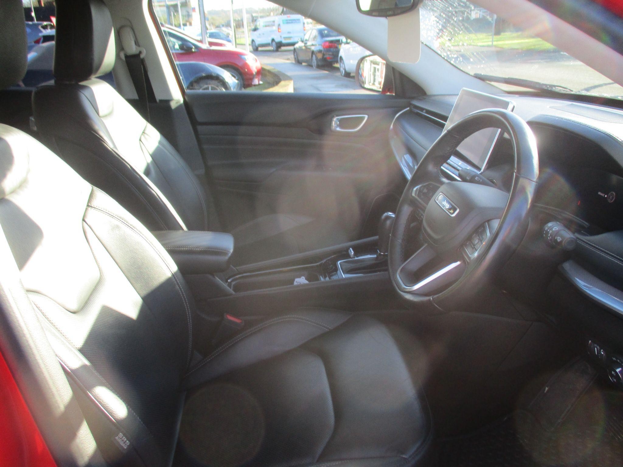 Jeep Compass Image 11