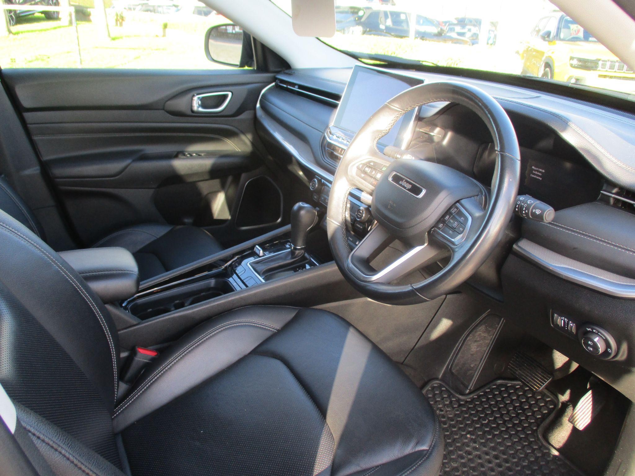 Jeep Compass Image 9