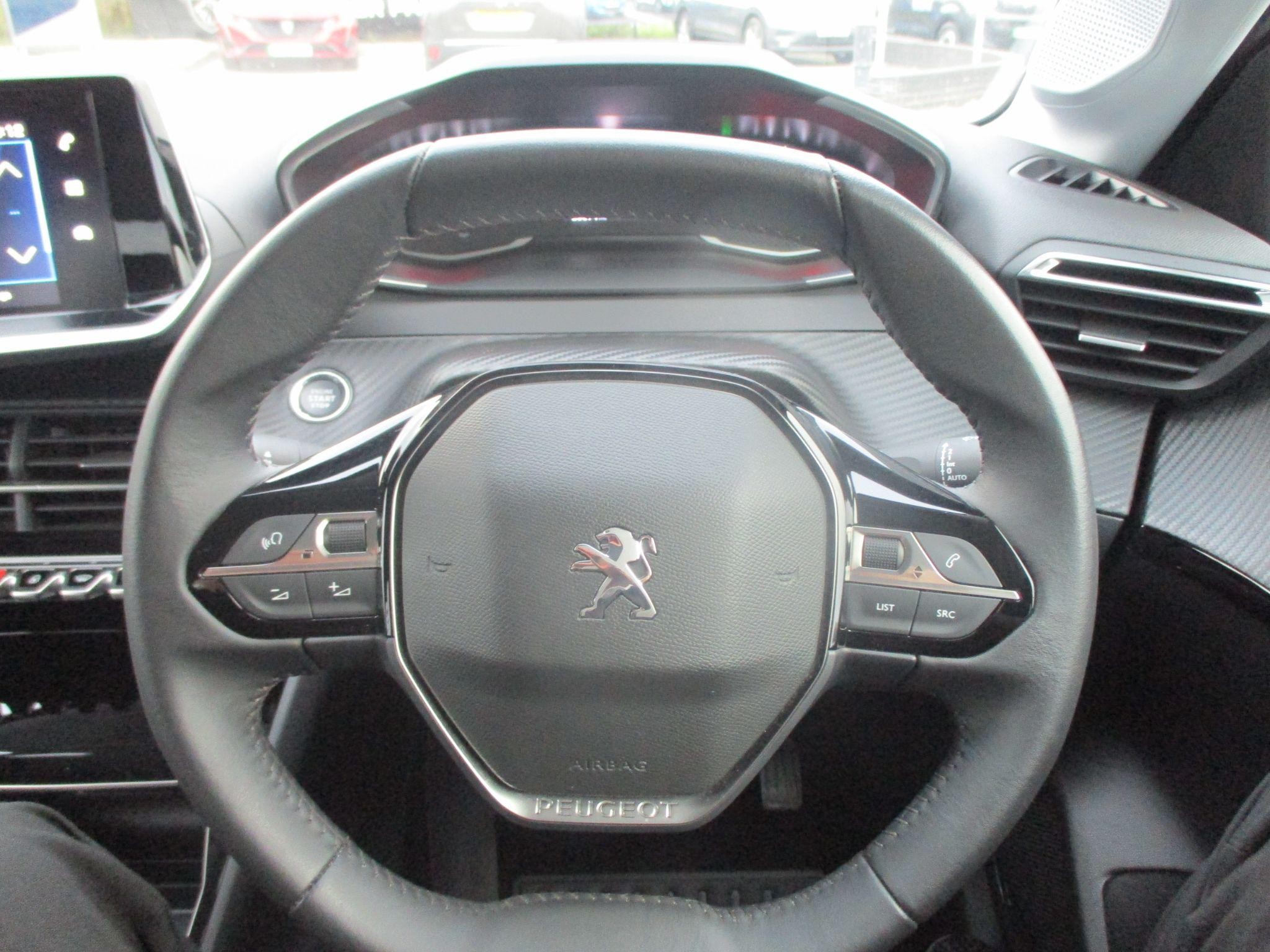 Peugeot 208 Image 23