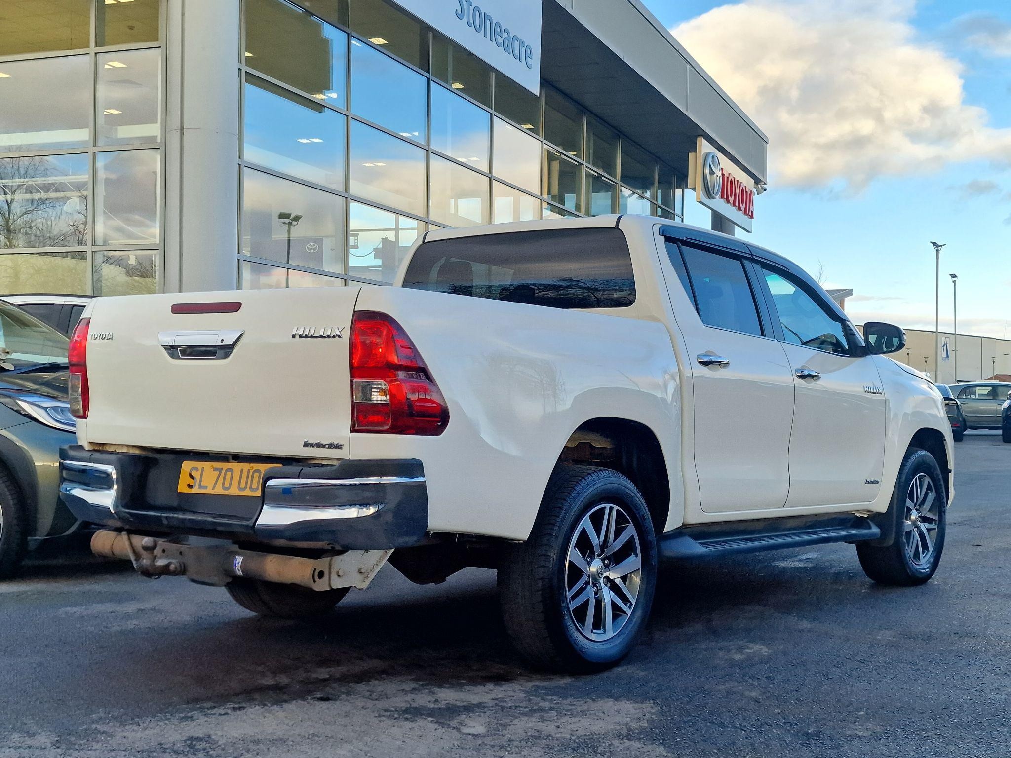 Toyota Hilux Image 4