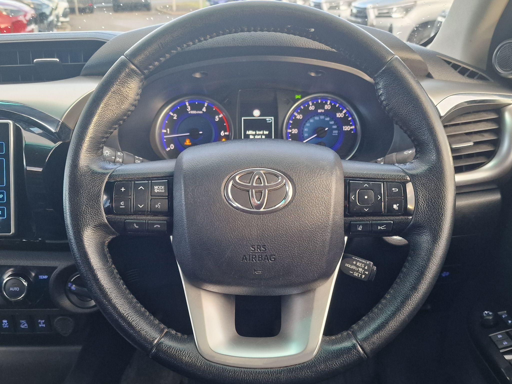 Toyota Hilux Image 10