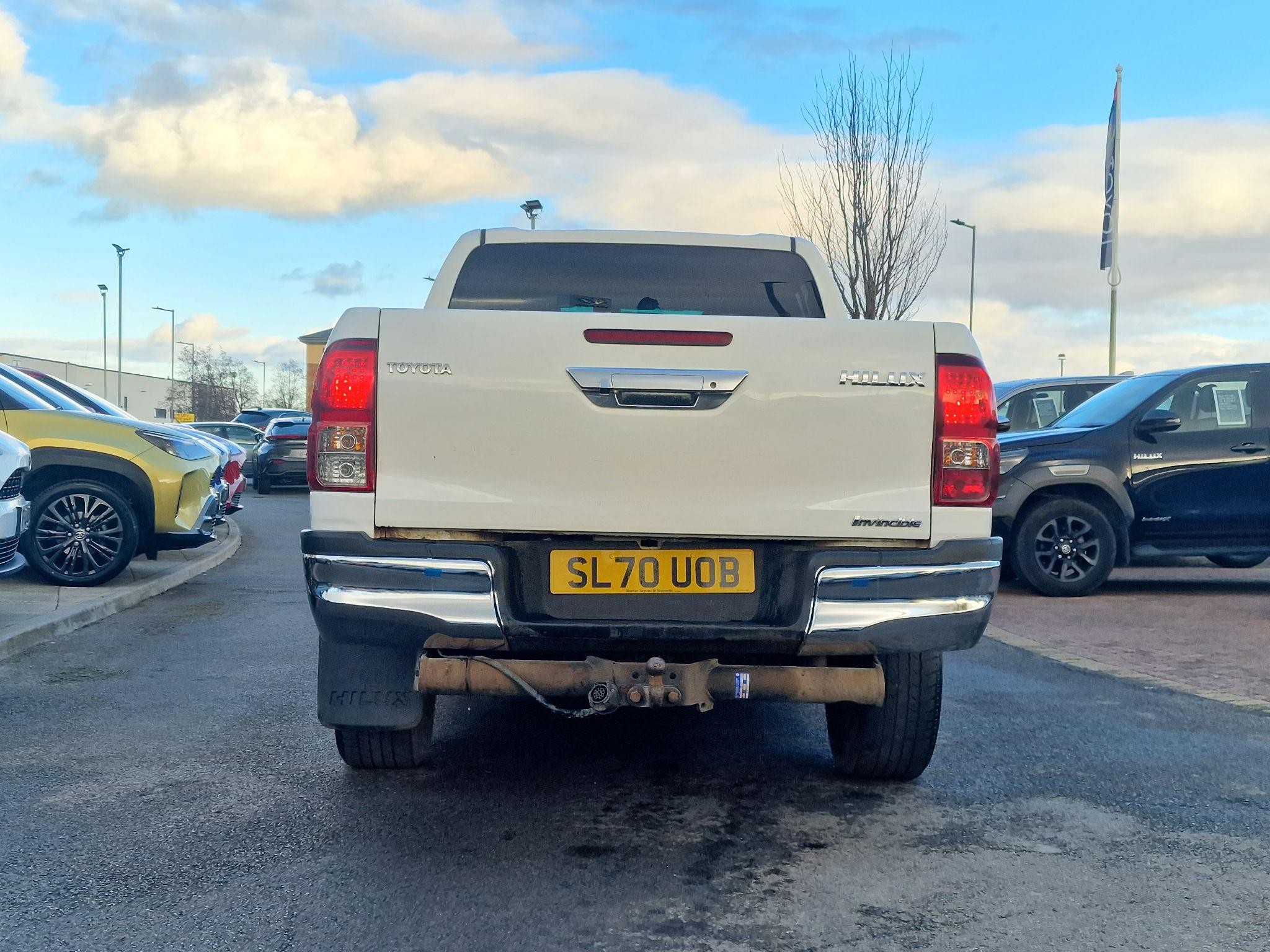 Toyota Hilux Image 21