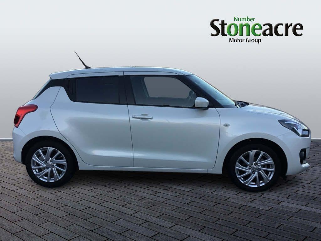 Suzuki Swift Image 2