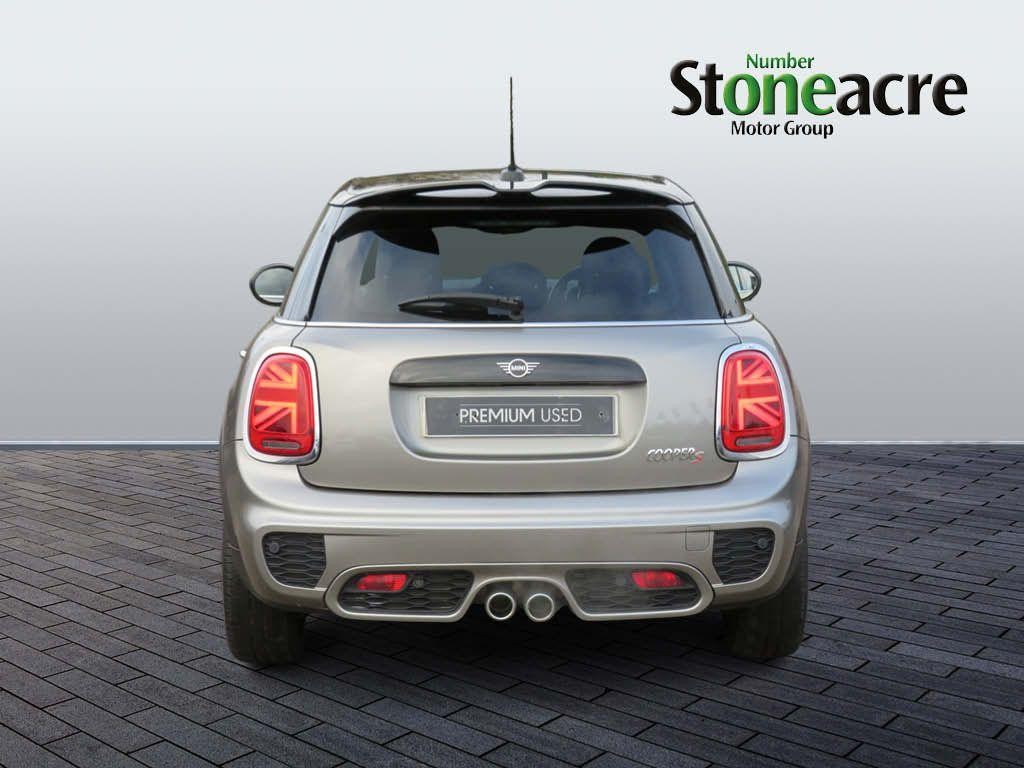 MINI Hatch Image 6