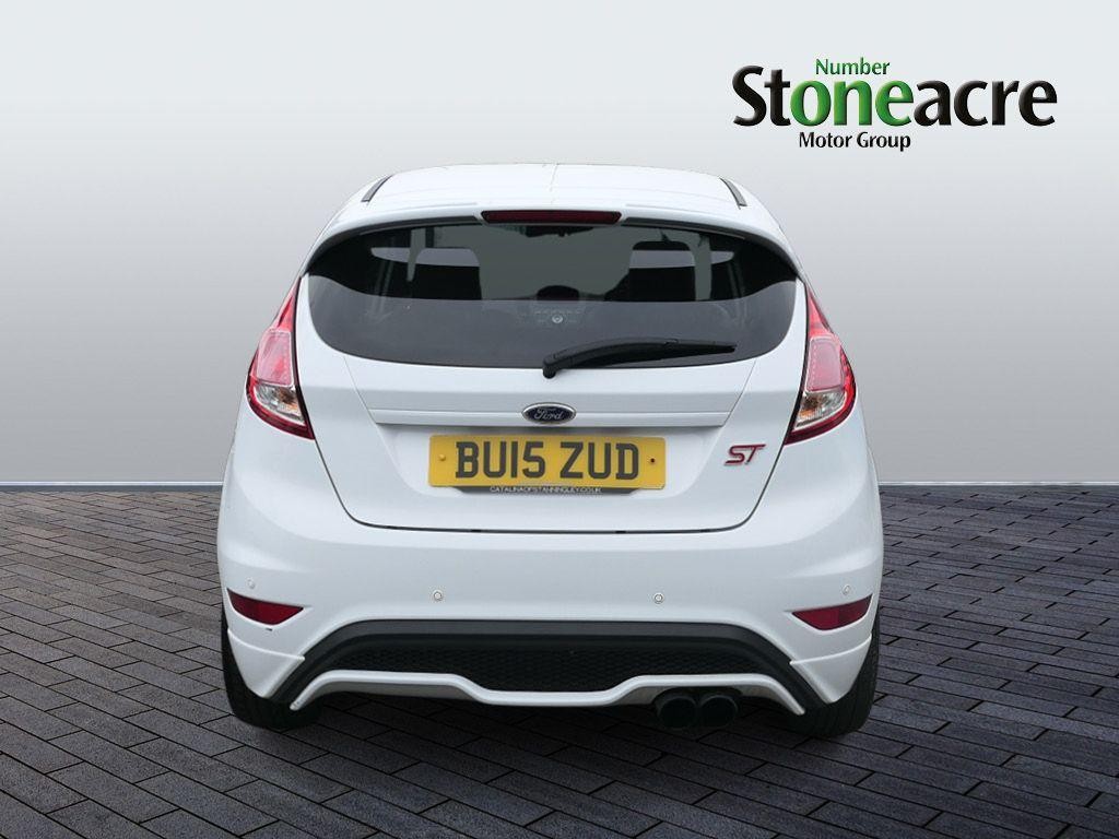 Ford Fiesta Image 4