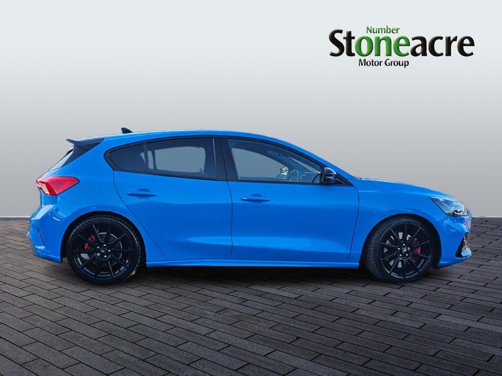 Ford Focus Image 2