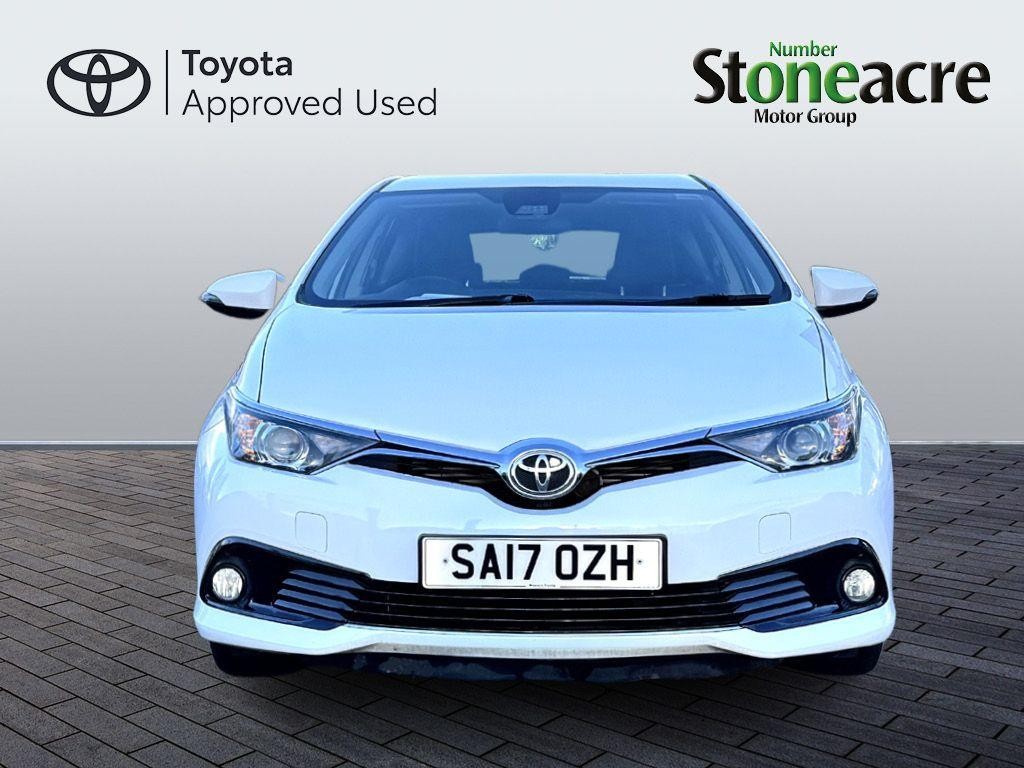 Toyota Auris Image 10