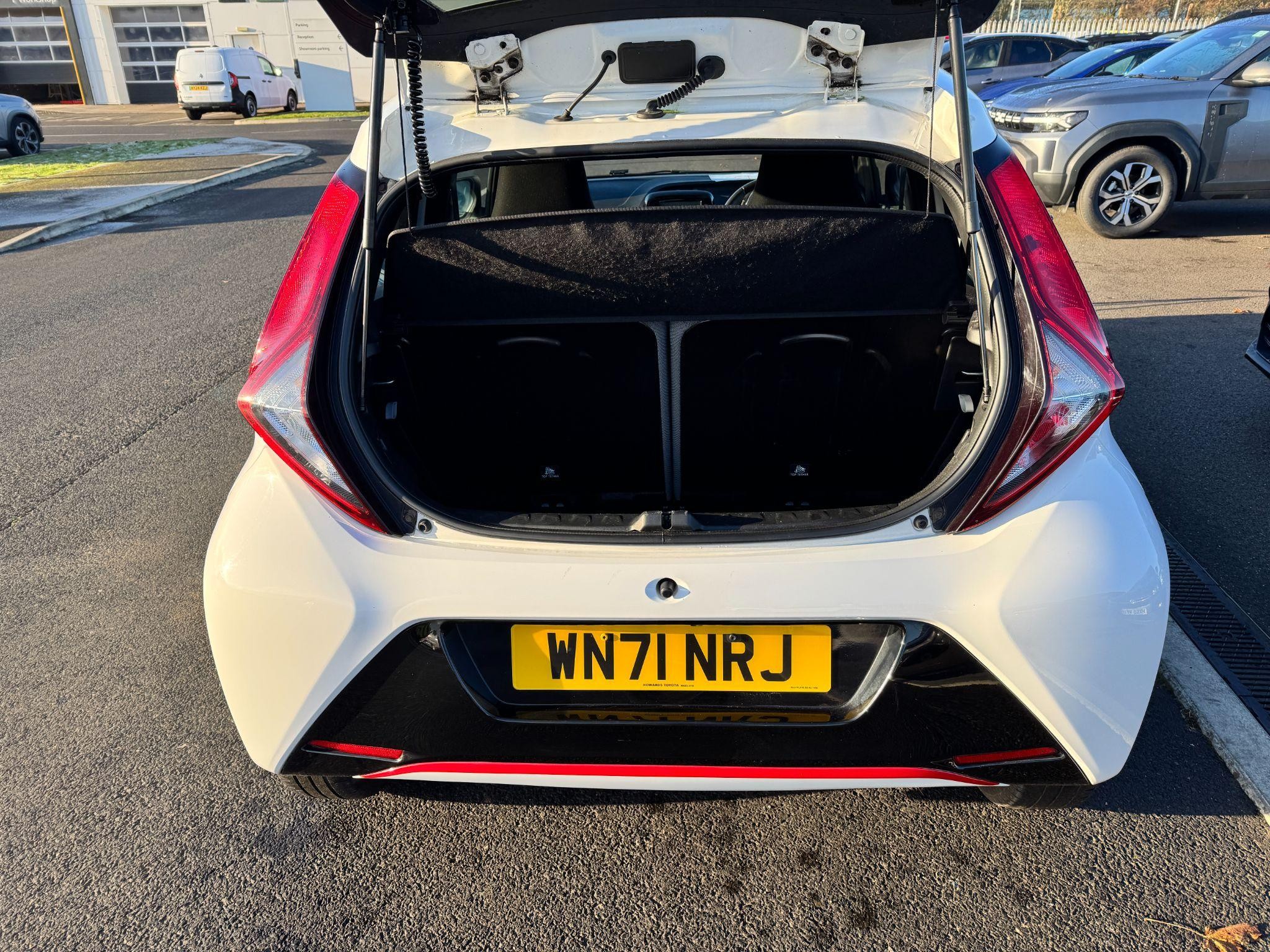 Toyota Aygo Image 12