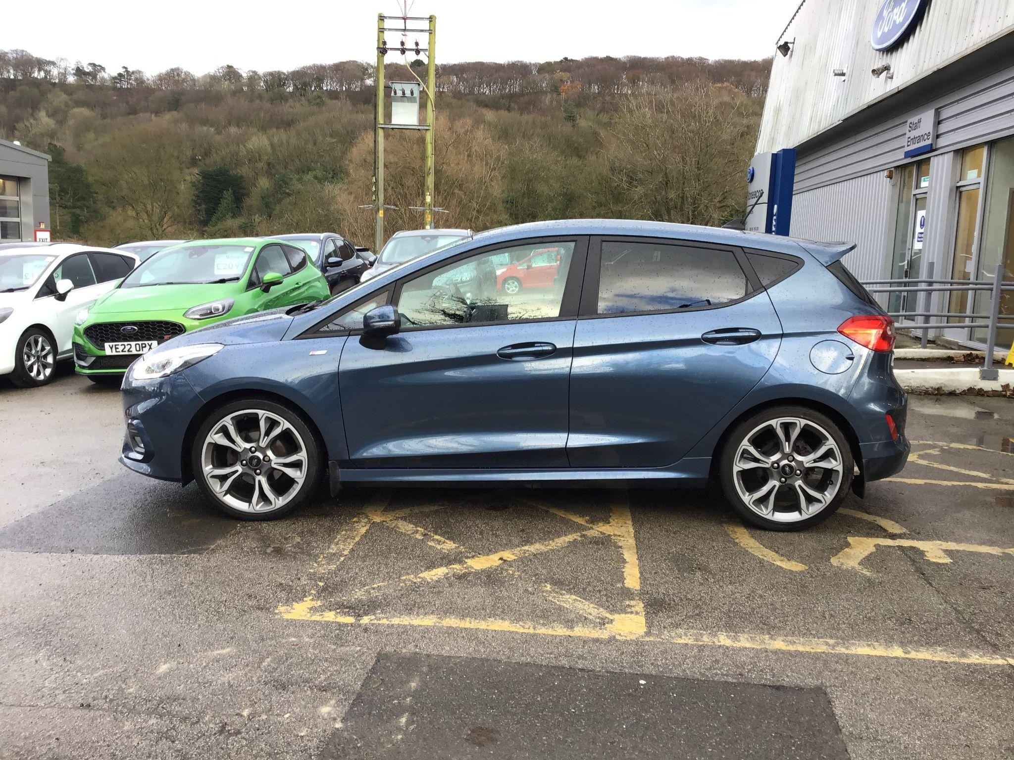 Ford Fiesta Image 6