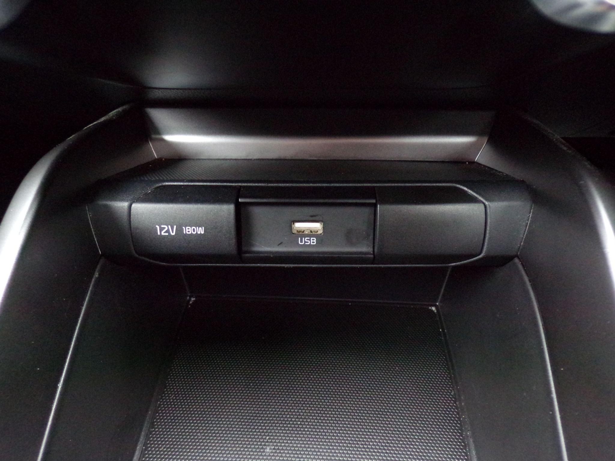 Kia Stonic Image 20