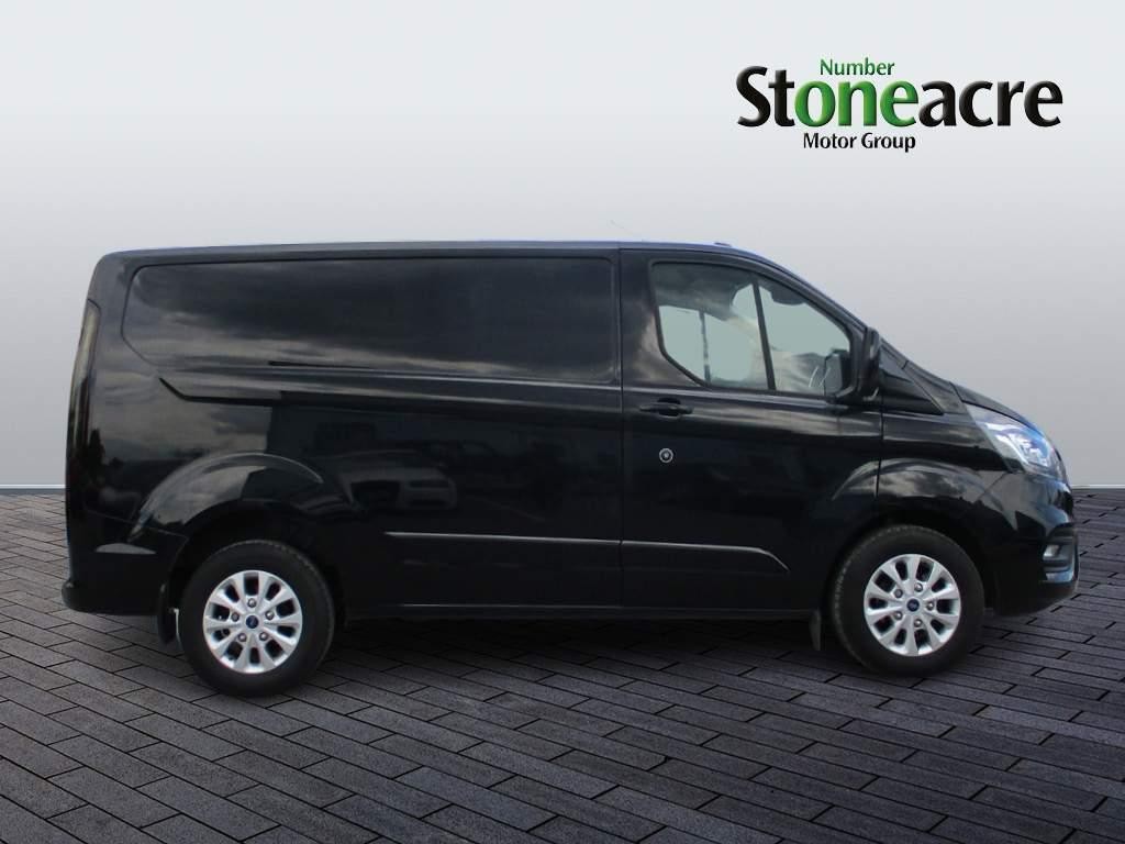 Ford Transit Custom Image 2