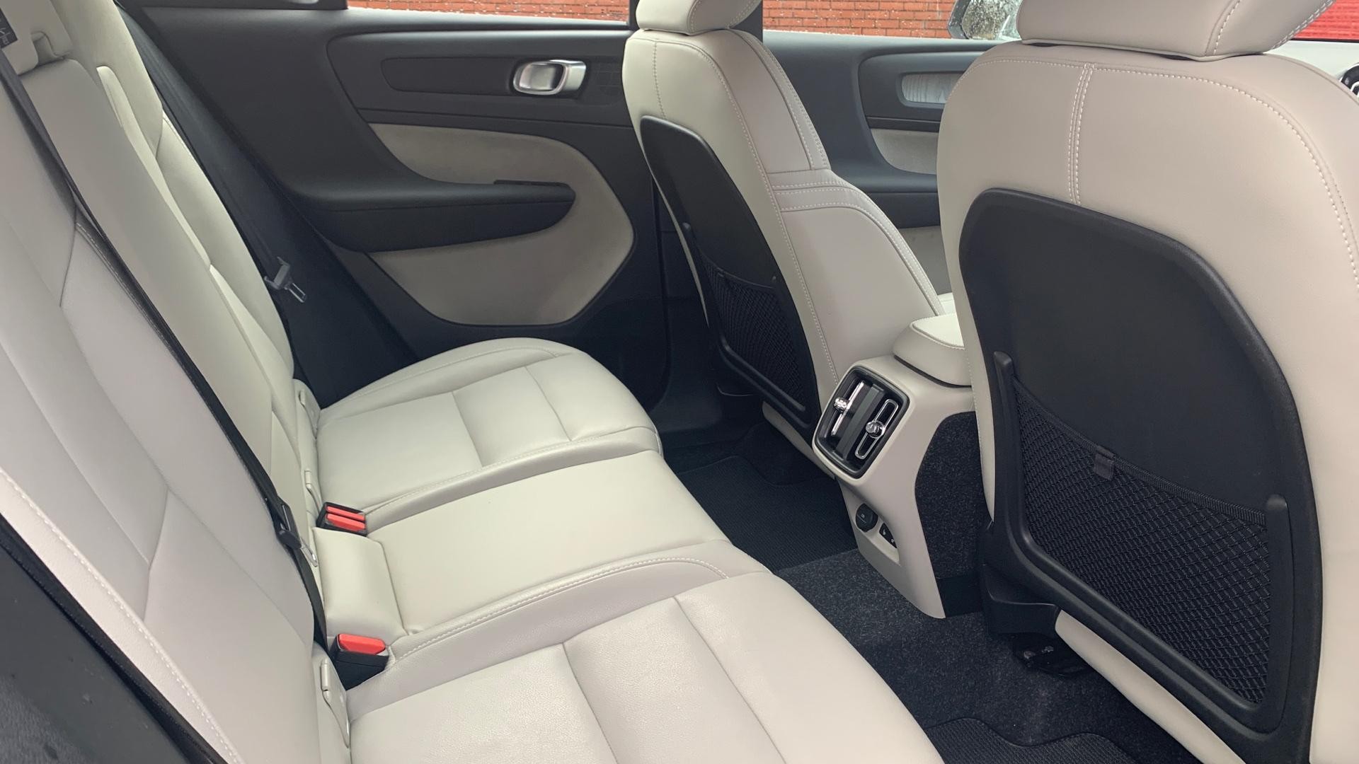 Volvo XC40 Image 33