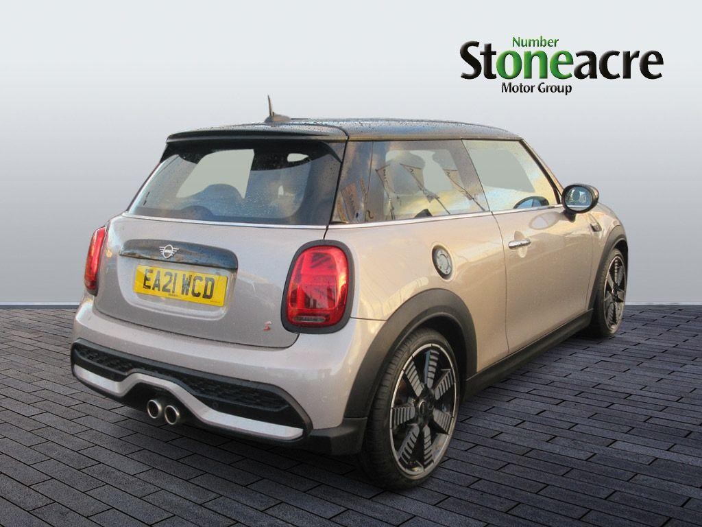 MINI Hatch Image 3