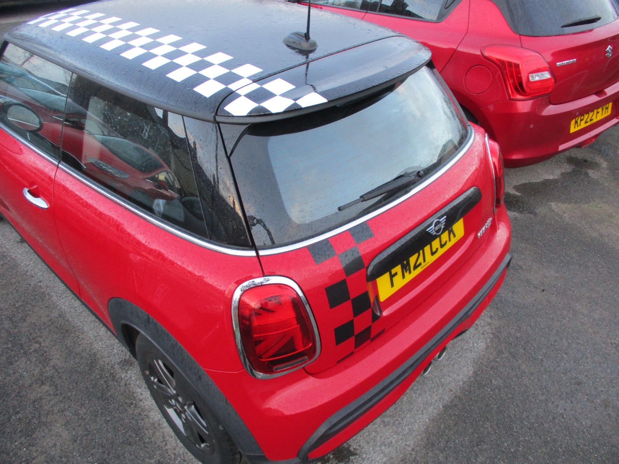 MINI Hatch Image 9