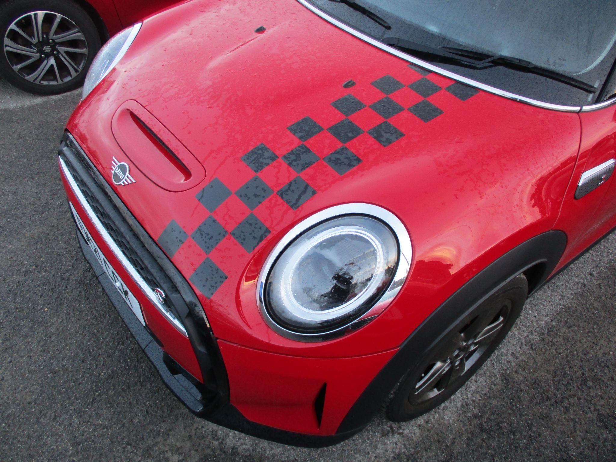 MINI Hatch Image 10