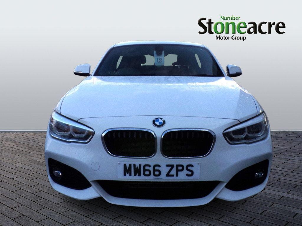 BMW 1 Series Image 8