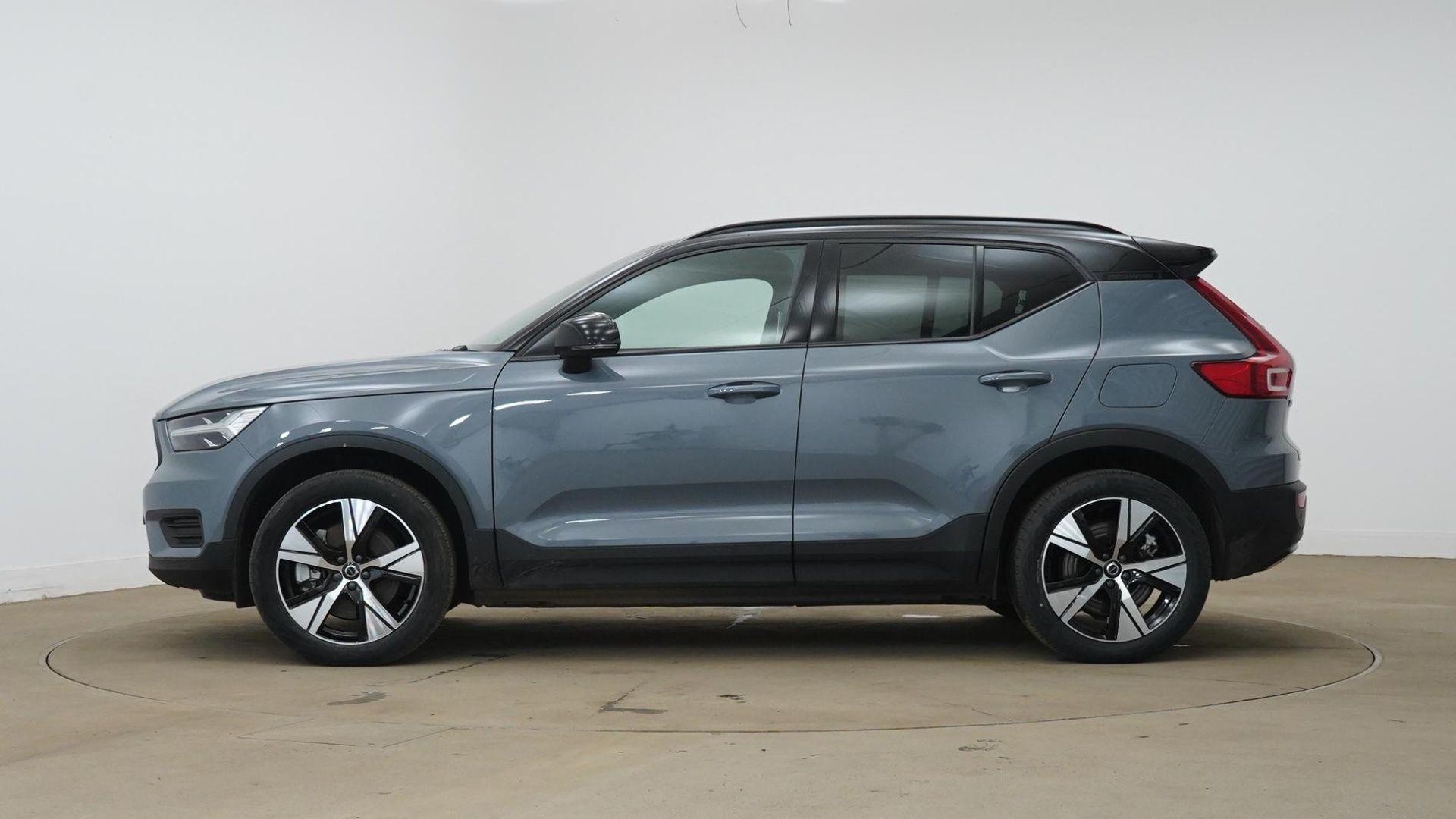 Volvo XC40 Recharge Electric Image 6