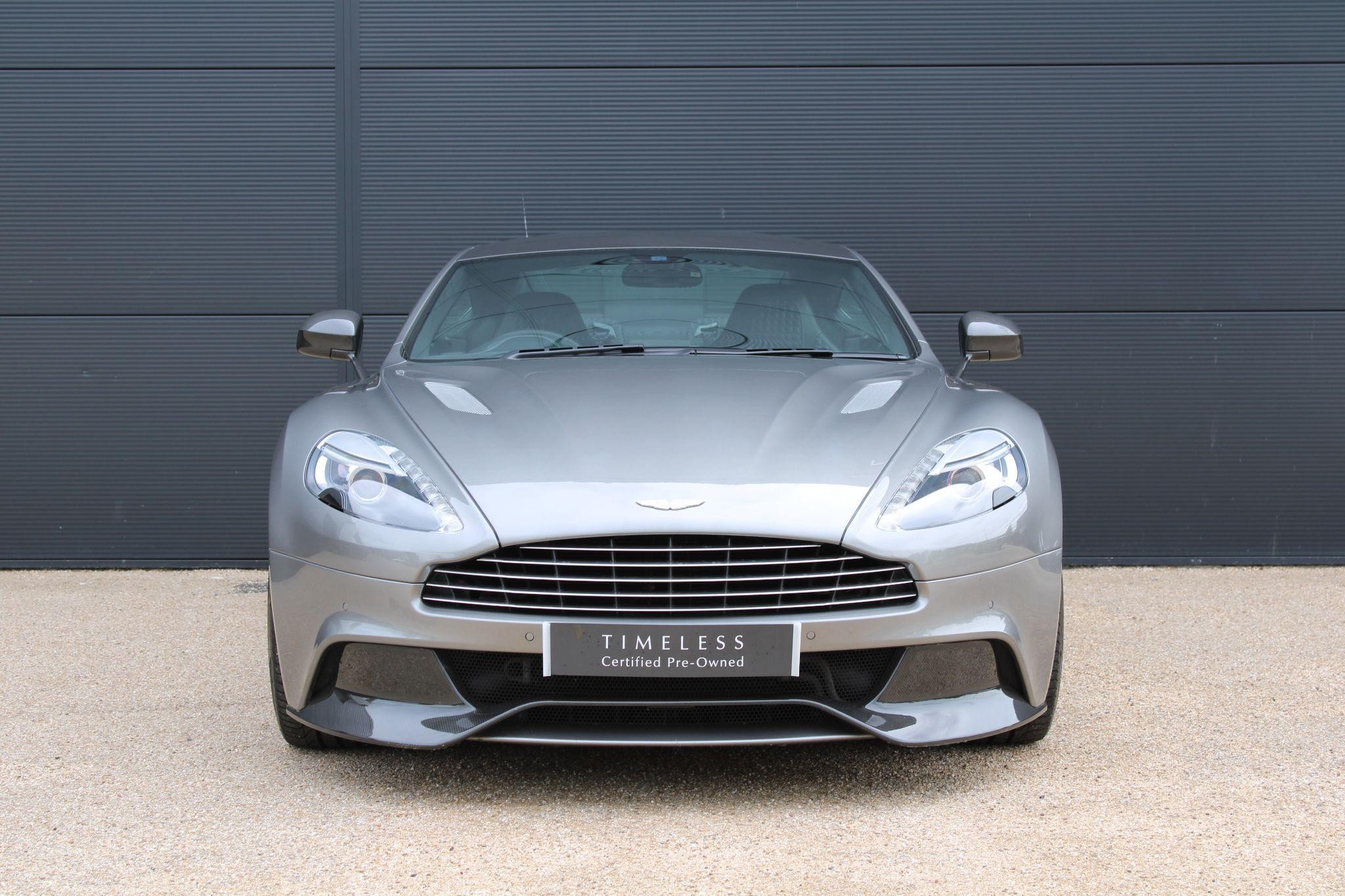 Aston Martin Vanquish Image 31