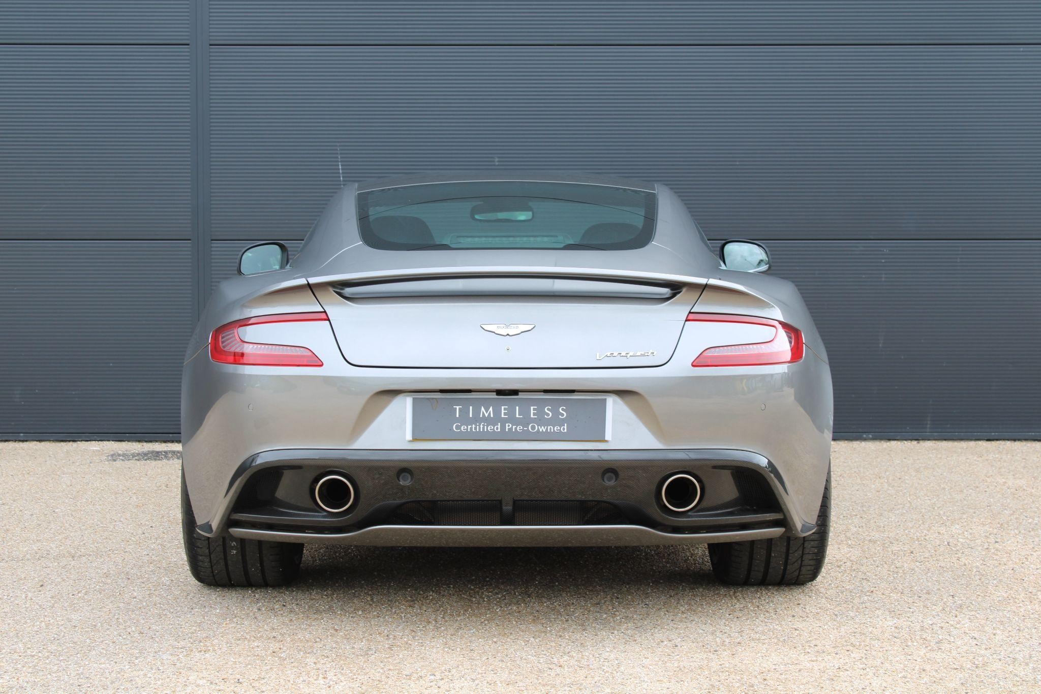 Aston Martin Vanquish Image 35