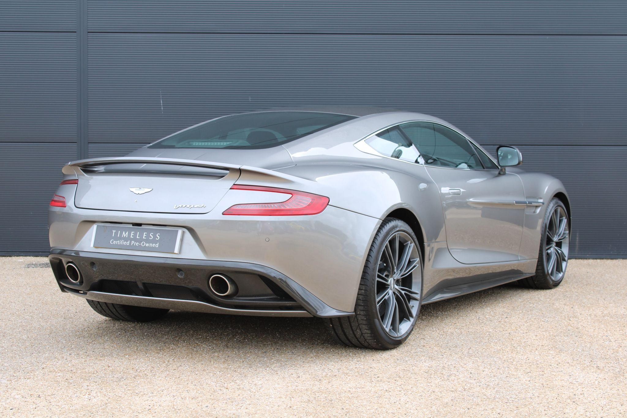 Aston Martin Vanquish Image 36