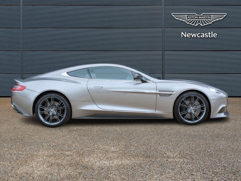 Aston Martin Vanquish Image 2