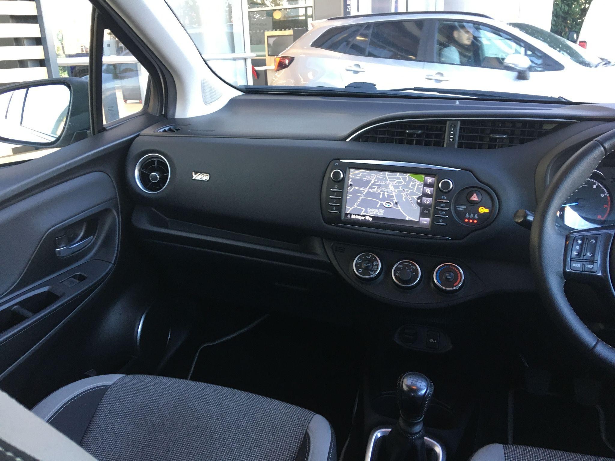 Toyota Yaris Image 40