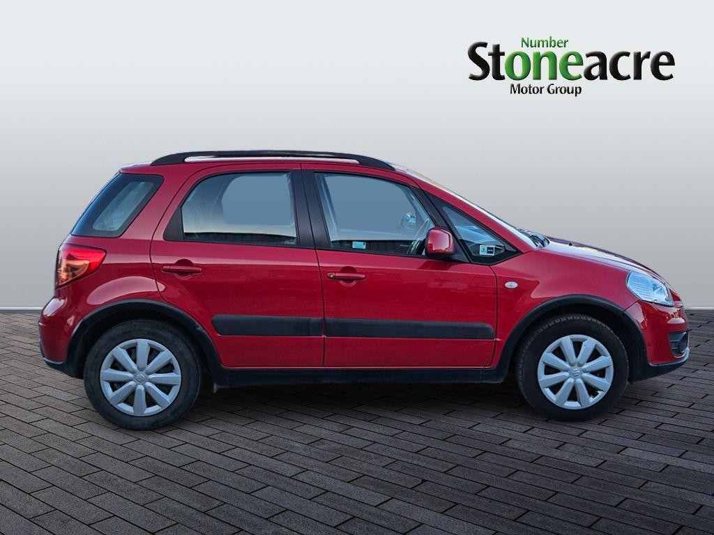 Suzuki SX4 Image 2