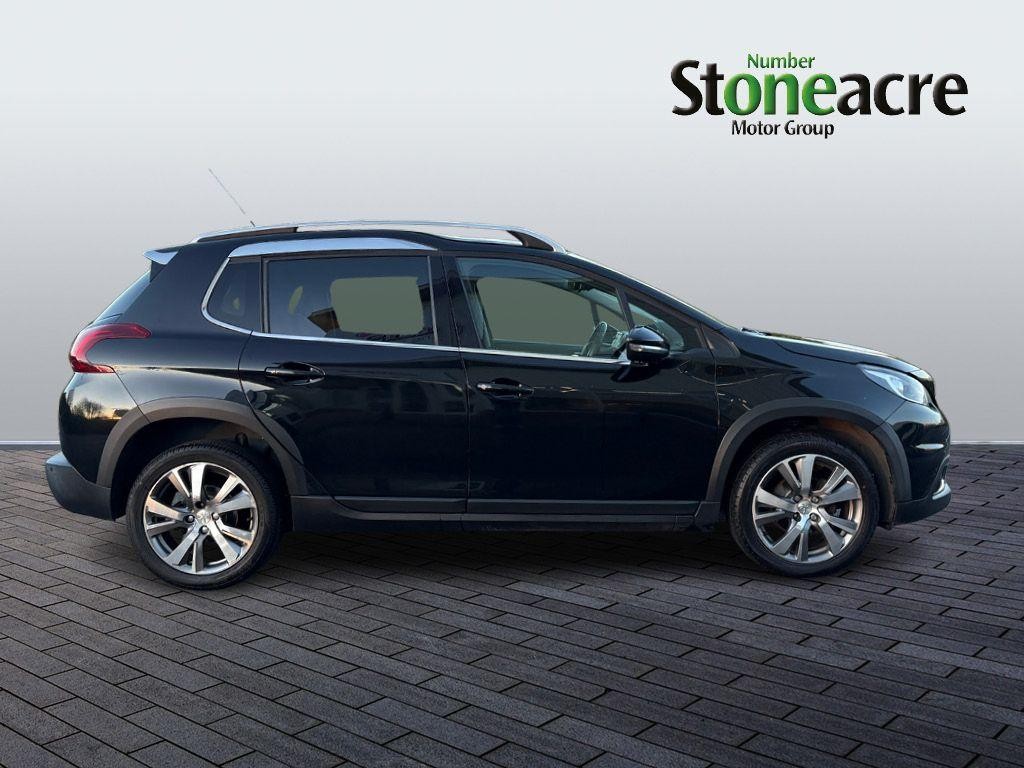 Peugeot 2008 Image 2