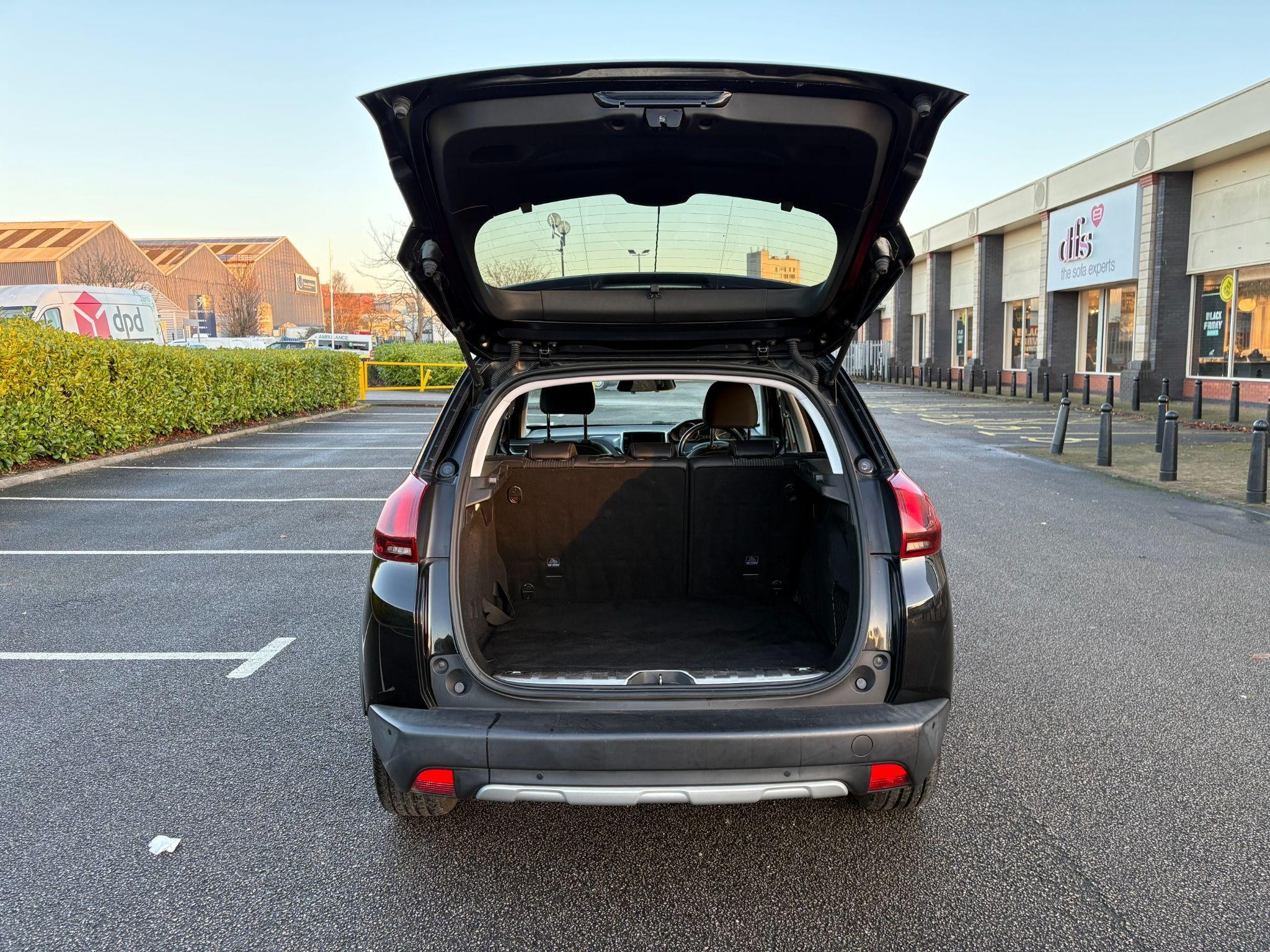 Peugeot 2008 Image 9