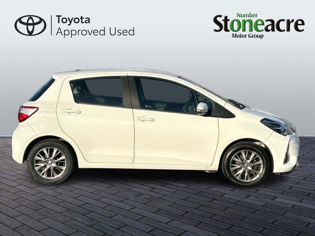 Toyota Yaris Image 4