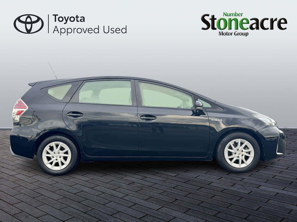 Toyota Prius+ Image 4