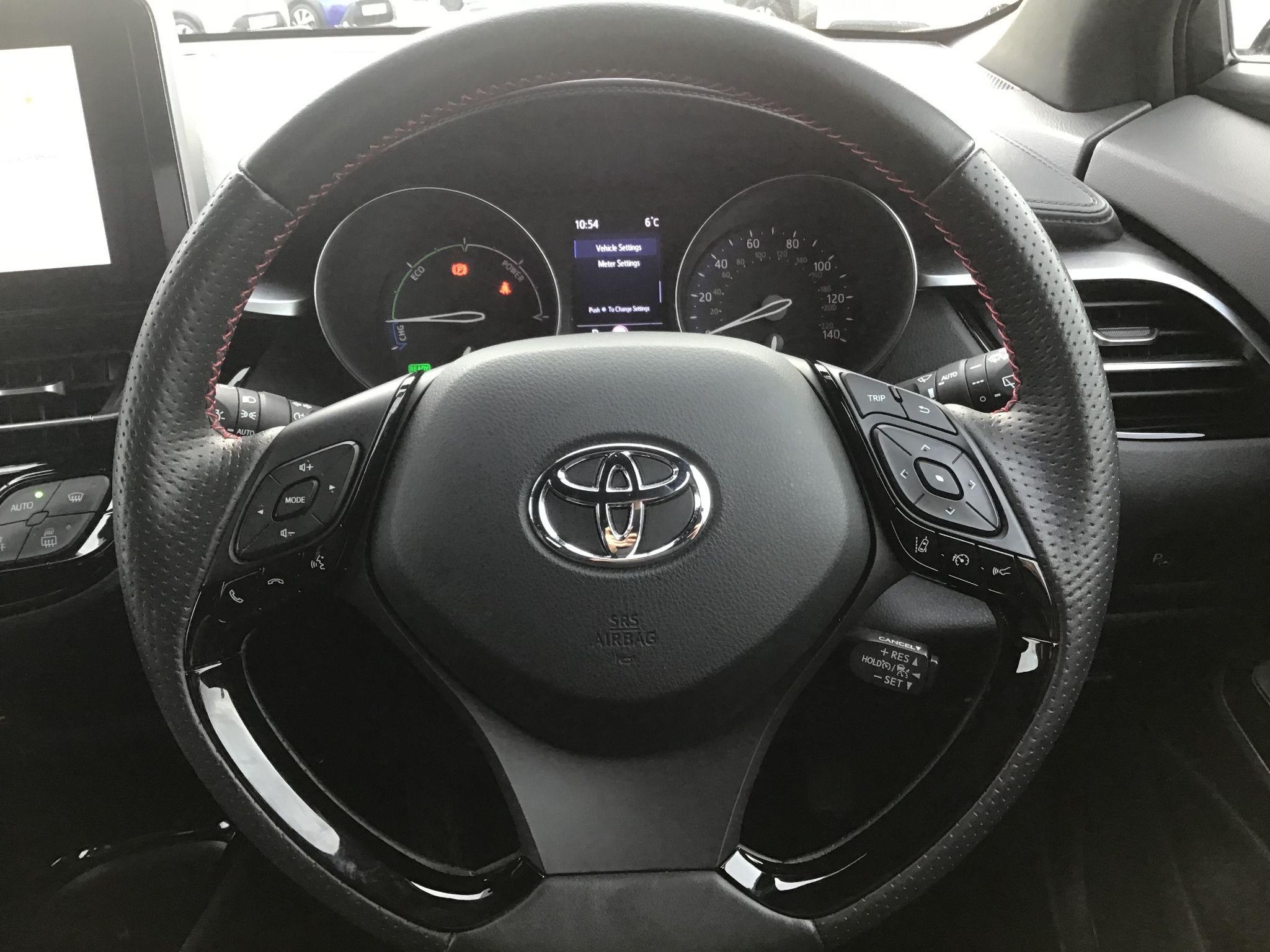 Toyota C-HR Image 18